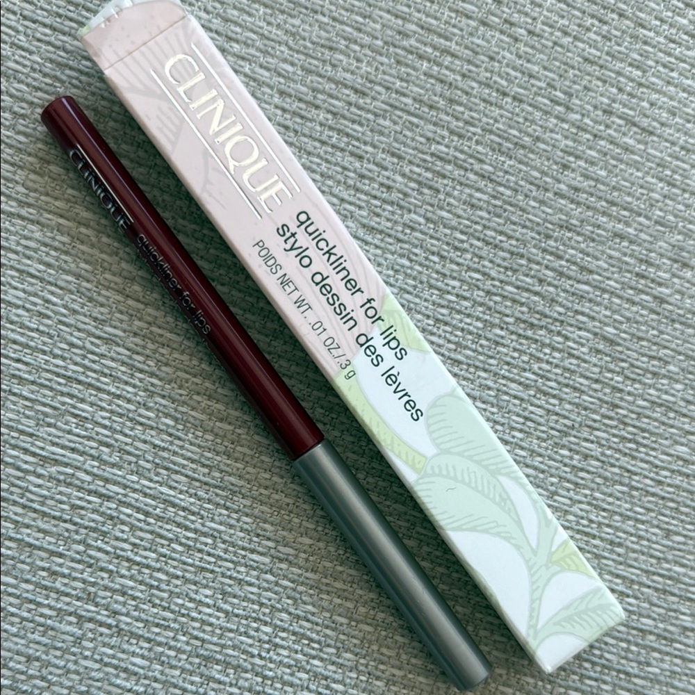 Clinique Quickliner for Lips in Deep Burgundy